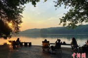 安吉“移动卧室”重塑旅行方式 “Z世代”爱上车轮上的家
