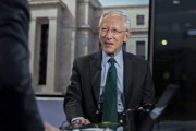 安吉宏观经济学教授兼实践者Stanley Fisher逝世 曾培养全球多位经济决策者